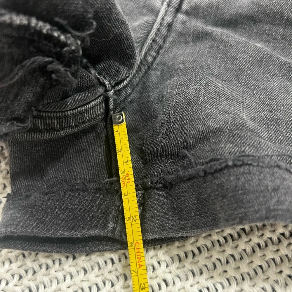 Madewell Black Denim Jean Shorts - Picture 11 of 14